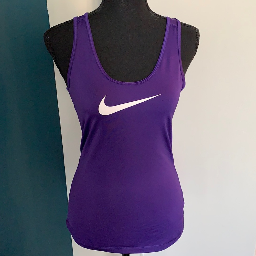 Nike workout top